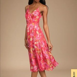 Lulus All About Love Red Floral Print Midi Dress
Size L